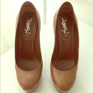 Ysl Patent Tan Tribute Two pumps platform